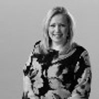 photo of Sara Davies